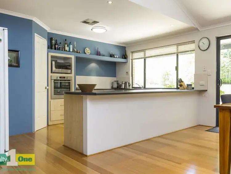 Sixth view of Homely house listing, 7 Johanson Promenade, Murdoch WA 6150