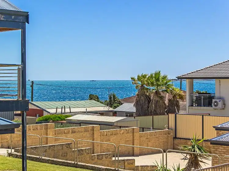 Fifth view of Homely house listing, 8 Michael Rd, Waikiki WA 6169