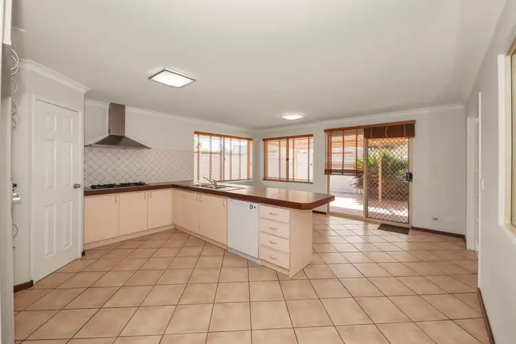 Third view of Homely house listing, 10 Strelitz View, Beeliar WA 6164