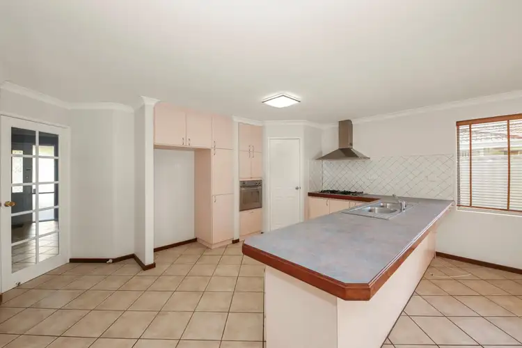 Fifth view of Homely house listing, 10 Strelitz View, Beeliar WA 6164