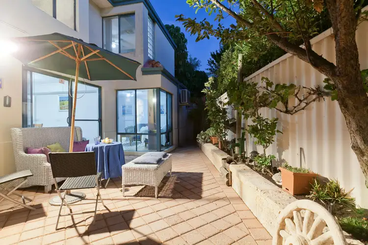 4/43 Macrae Road, Applecross WA 6153