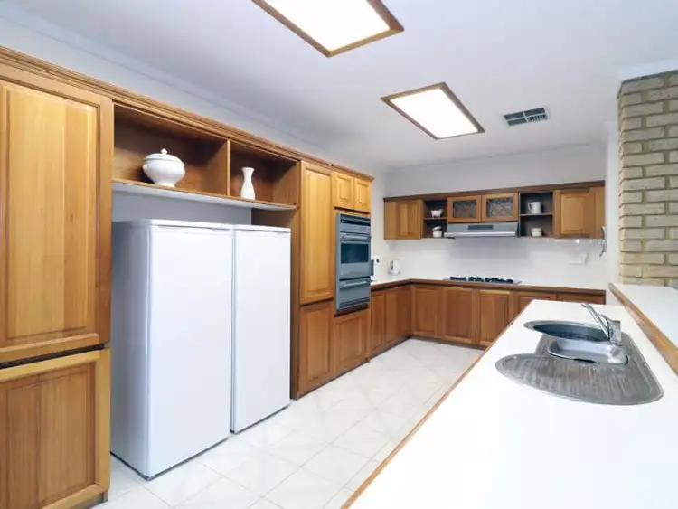 Seventh view of Homely house listing, 4 Weaver Court, Kardinya WA 6163