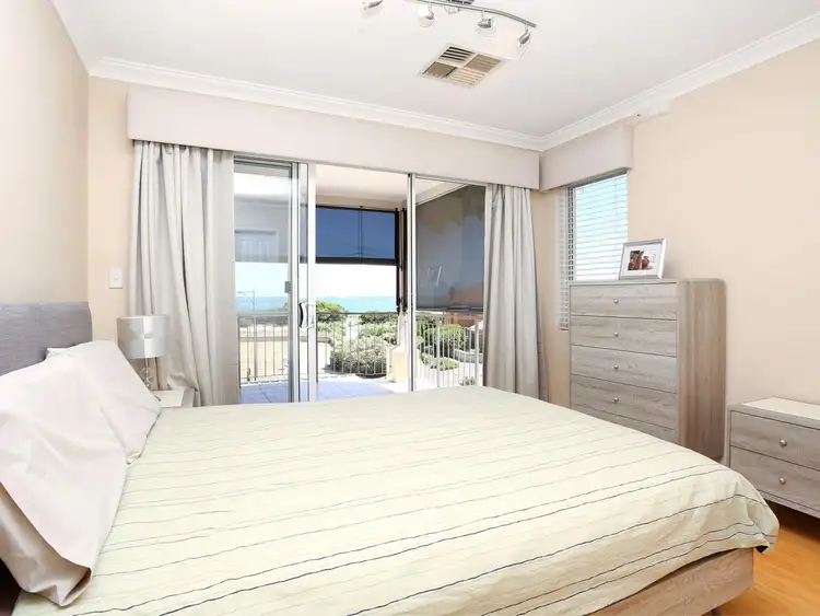 Fifth view of Homely house listing, 18 Long Beach Rise, Port Kennedy WA 6172