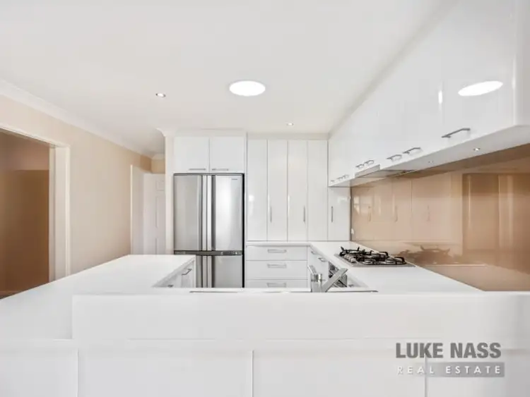 Second view of Homely house listing, 7 Guinivere  Way, Camillo WA 6111