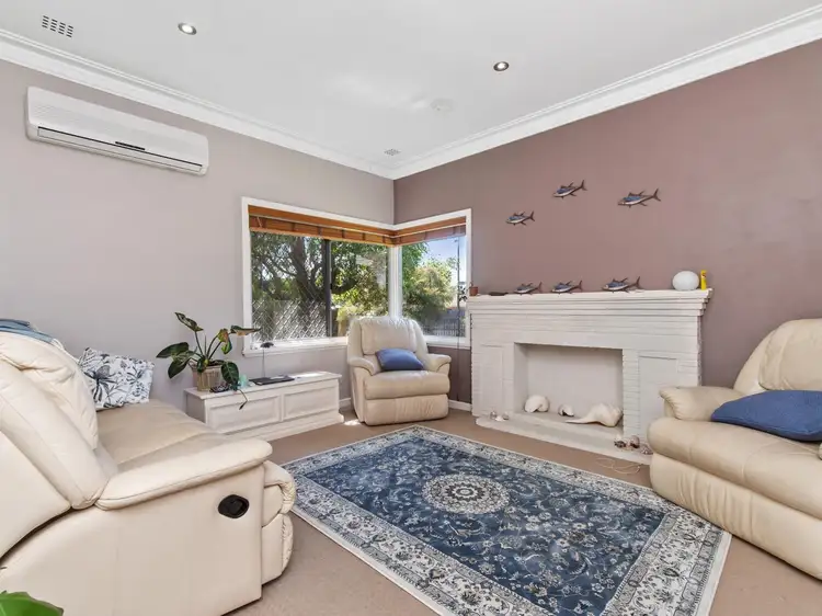18 Brown Road, Attadale WA 6156
