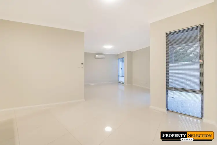 Fourth view of Homely villa listing, E/4 Carcoola Crt, Nollamara WA 6061