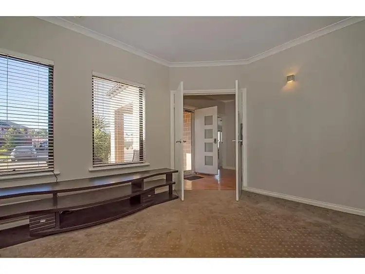 Sixth view of Homely house listing, 10 Heaney Close, Somerville WA 6430