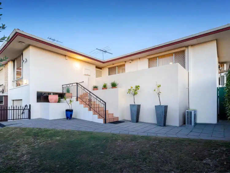 Sixth view of Homely house listing, 4b Queenscliffe Road, Doubleview WA 6018