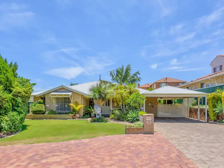 11 Hazelwood Loop, Carine WA 6020