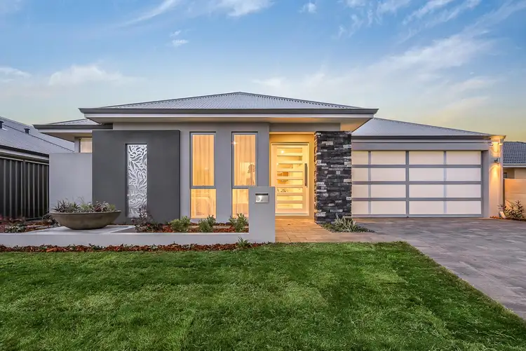 30 Dalby Street, Hilbert WA 6112