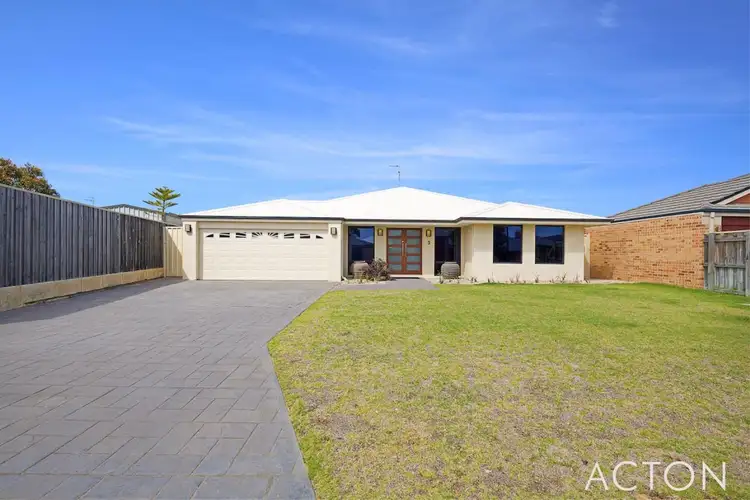 3 Lutea Road, Halls Head WA 6210