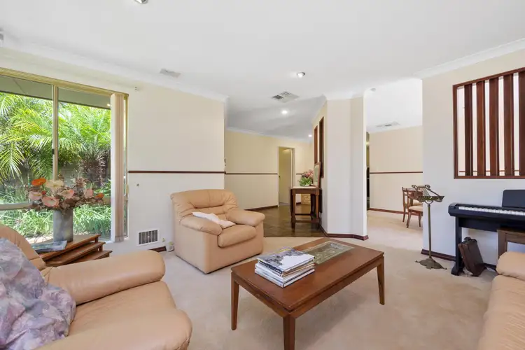 2 Jarrah Place, Woodvale WA 6026