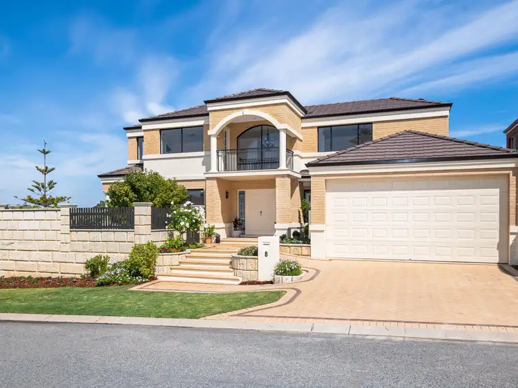 8 Glenfern Place, Hillarys WA 6025