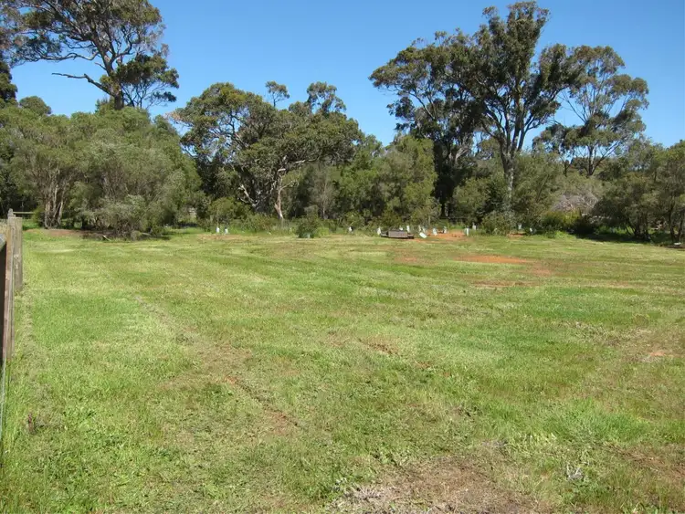 13 Lumber Crescent, Karridale WA 6288