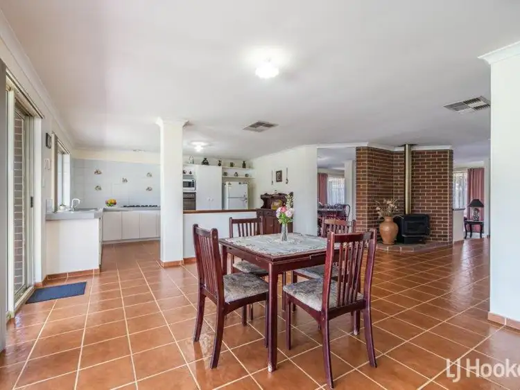 Fifth view of Homely house listing, 27 Aster Court, Thornlie WA 6108
