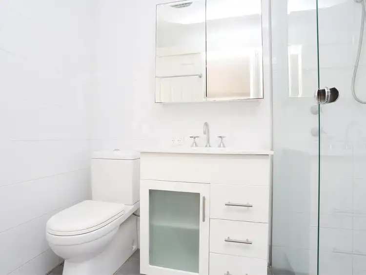 Sixth view of Homely house listing, 5a Farris Street, Innaloo WA 6018