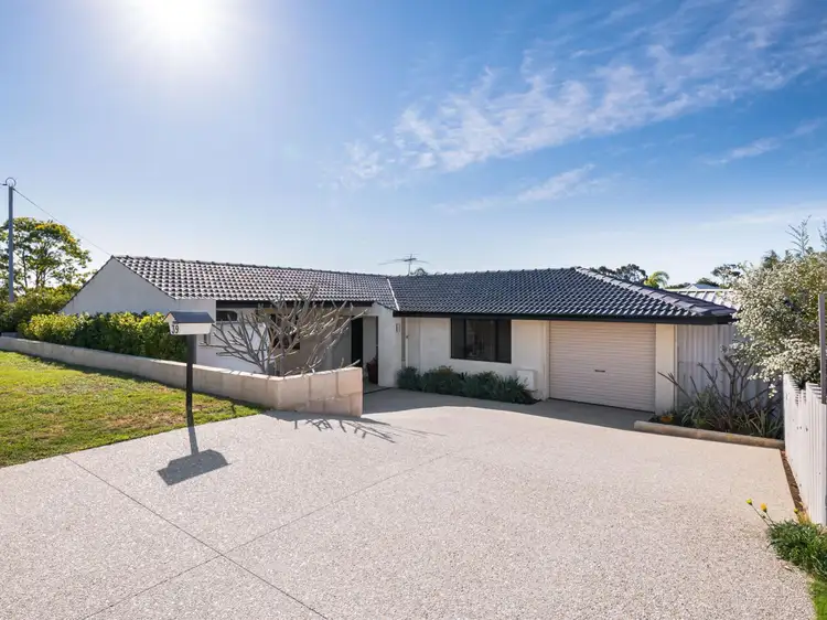 39 Sillmon Way, Duncraig WA 6023