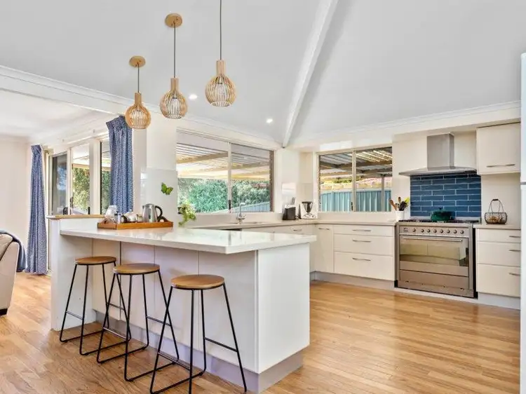 Second view of Homely house listing, 19 Cavalier Court, Thornlie WA 6108