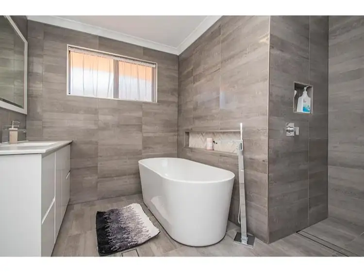 32 Keegan Street, Boulder WA 6432