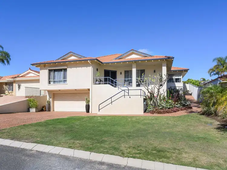 32 Plumdale Way, Woodvale WA 6026