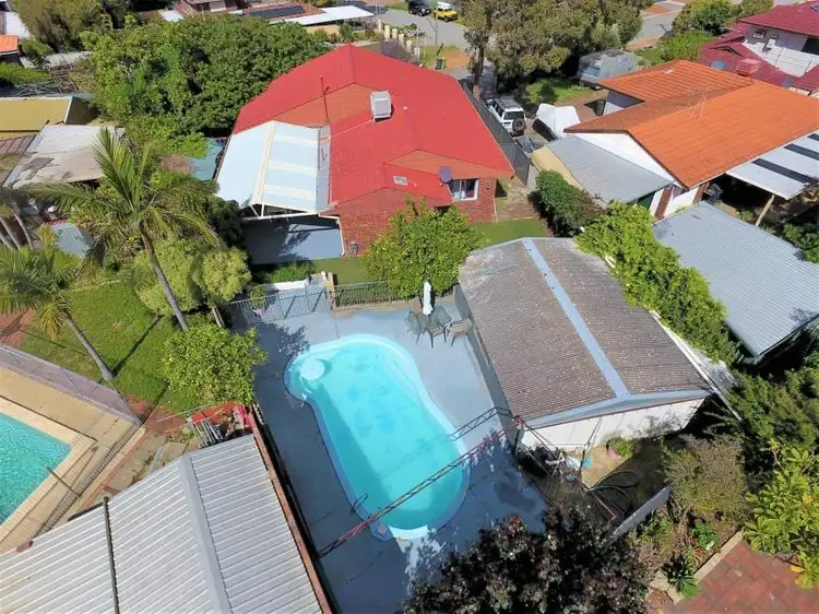 27 Abbott Way, Swan View WA 6056