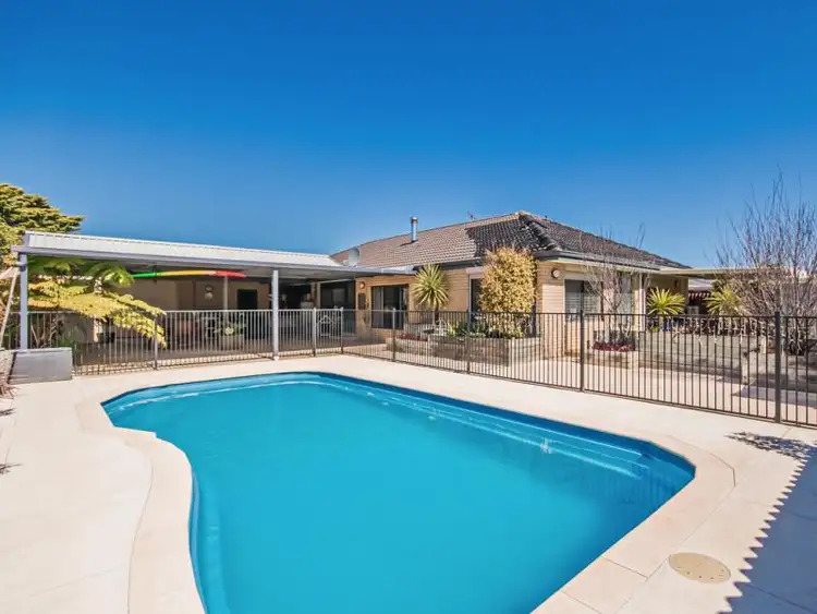 29 Caribbean Drive, Safety Bay WA 6169