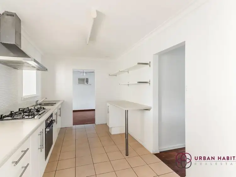 Second view of Homely house listing, 5 Langridge Crescent, Orelia WA 6167