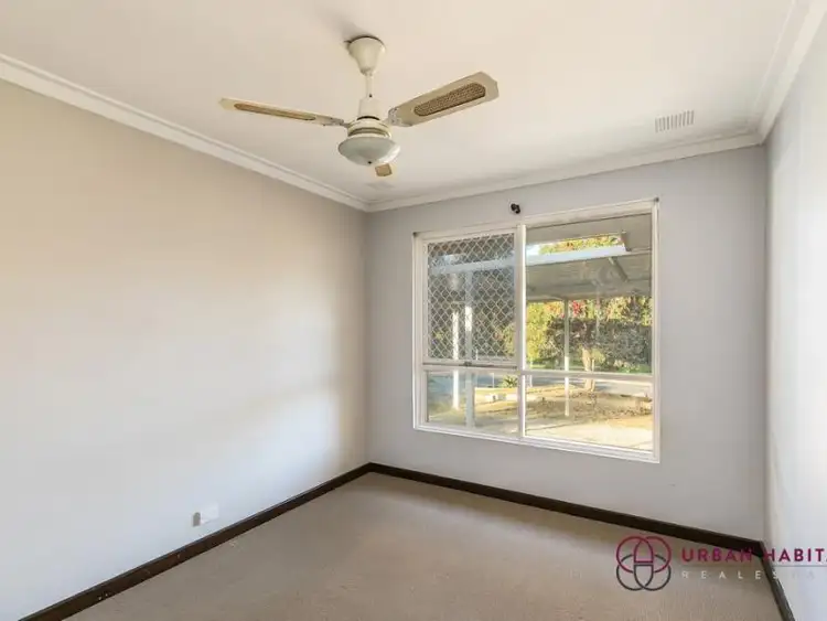 Fifth view of Homely house listing, 5 Langridge Crescent, Orelia WA 6167