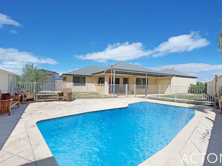 Second view of Homely house listing, 5 Ione Place, Falcon WA 6210