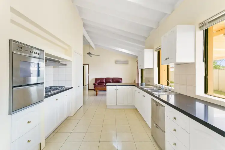 16 Cimbrook Way, Duncraig WA 6023