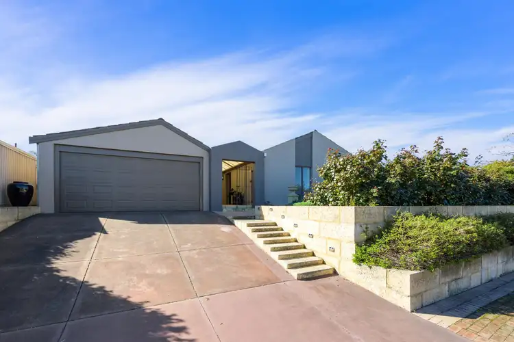 11 The Crest, Woodvale WA 6026