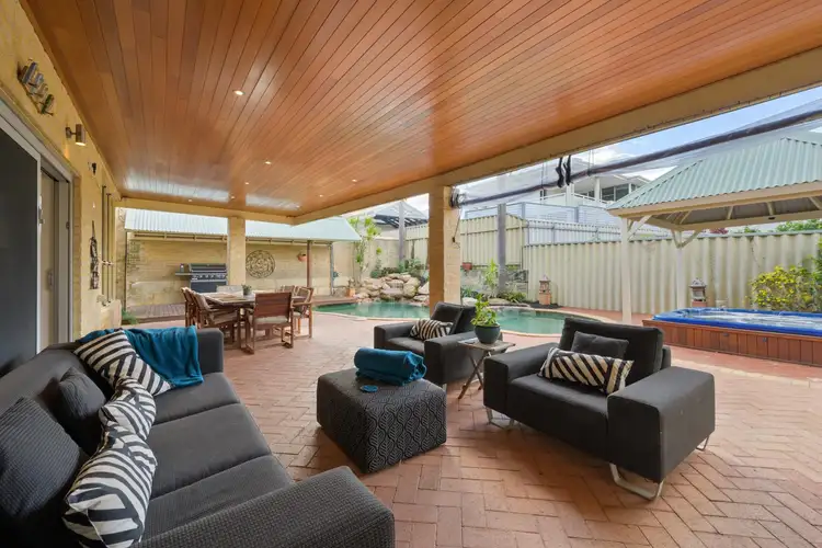 Fifth view of Homely house listing, 4 De Rouen Rise, Sorrento WA 6020