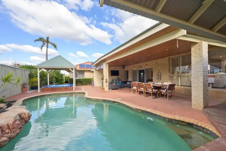 Sixth view of Homely house listing, 4 De Rouen Rise, Sorrento WA 6020
