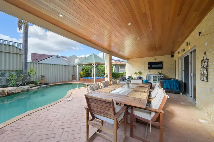 Seventh view of Homely house listing, 4 De Rouen Rise, Sorrento WA 6020