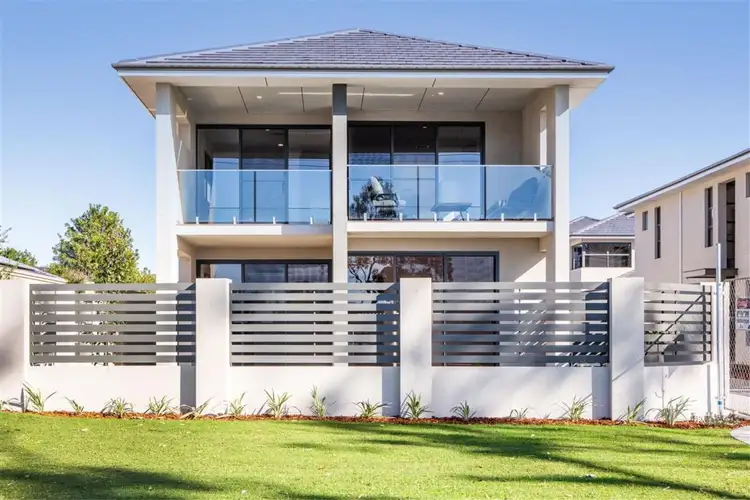 423D Riverton Drive East, Shelley WA 6148
