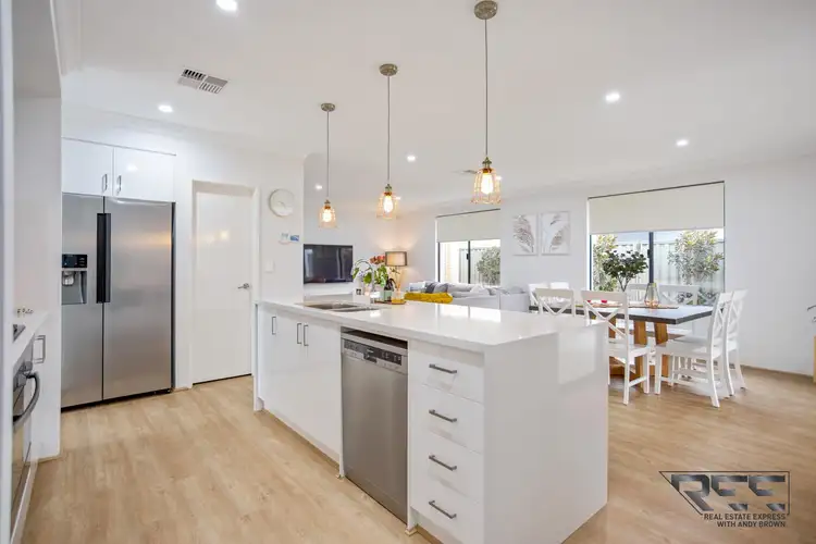 Fifth view of Homely house listing, 30 Silvergum Way, Piara Waters WA 6112