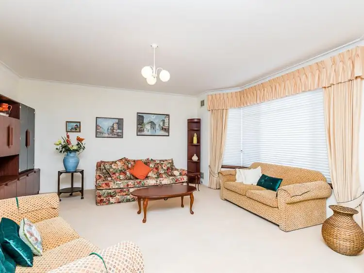 Fifth view of Homely semi-detached listing, 11 Glomar Rise, Sorrento WA 6020