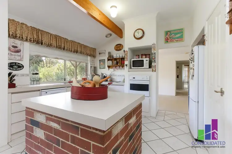 13 Wayeela Place, Woodridge WA 6041