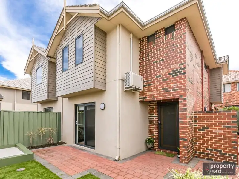 Main view of Homely townhouse listing, 15/40 Hollins Bend, Madeley WA 6065