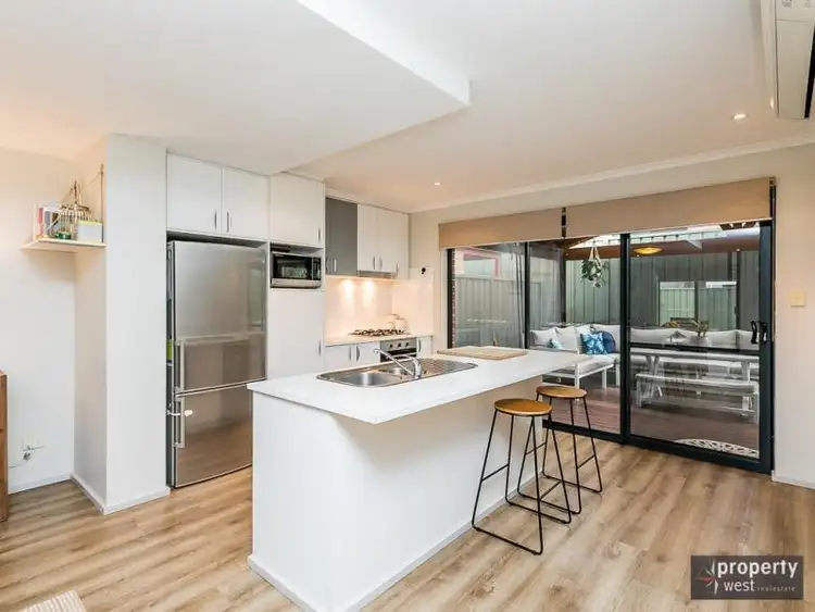 Seventh view of Homely townhouse listing, 15/40 Hollins Bend, Madeley WA 6065