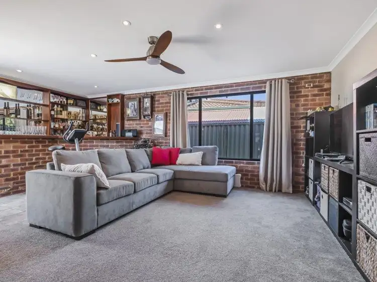 Fifth view of Homely house listing, 2 Crown Court, Thornlie WA 6108