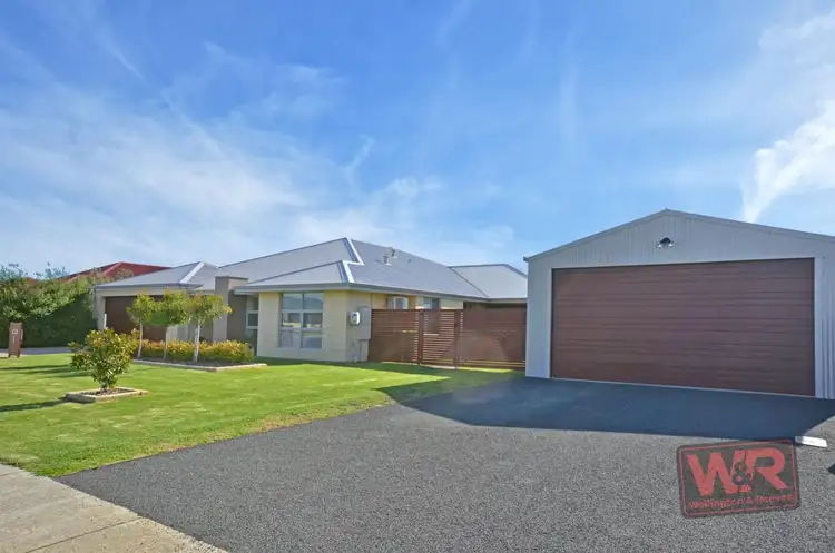 8 Centaurus Terrace, Mckail WA 6330
