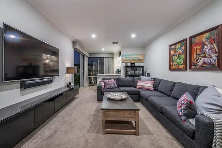 Fourth view of Homely house listing, 33 Whitehorses Drive, Burns Beach WA 6028