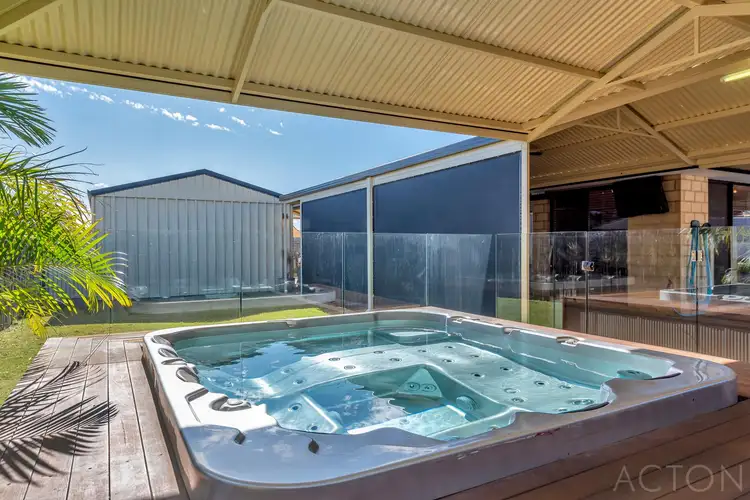 2 Seaforth Drive, Halls Head WA 6210