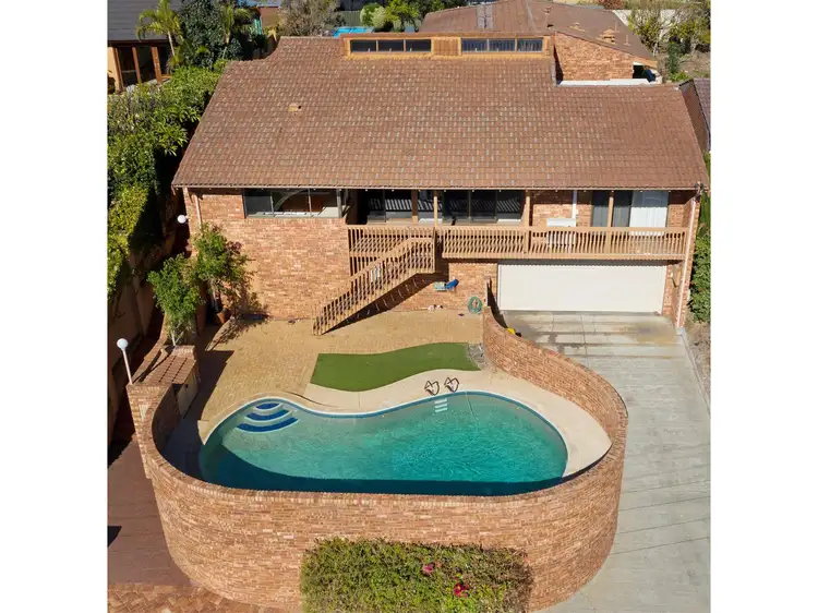 17 Rinaldi Crescent, Karrinyup WA 6018