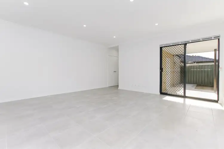 Fifth view of Homely house listing, Unit 5, 33 Boundary Road, St James WA 6102
