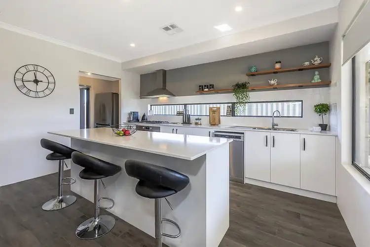 Second view of Homely house listing, 5 Flemington Drive, Baldivis WA 6171