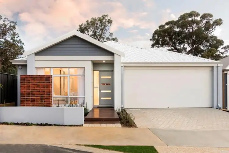 19 Gooljack Rise, Lakelands WA 6180