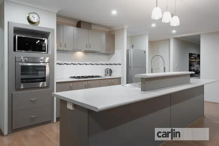 10 Ulysses Street, Success WA 6164