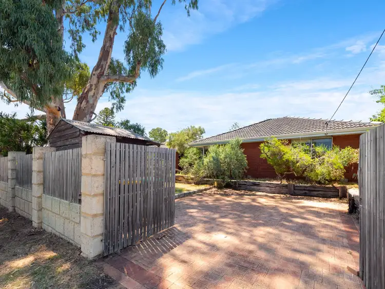 129 Milverton Avenue, Karrinyup WA 6018